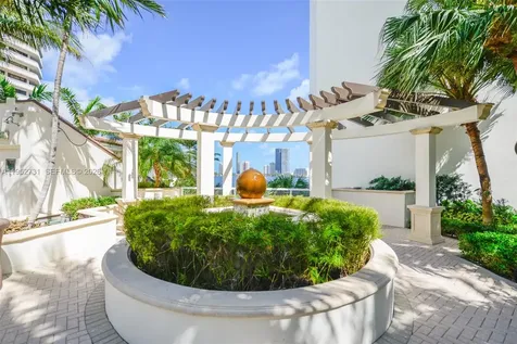 2800 Island Boulevard Aventura FL 33160