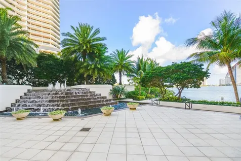 2800 Island Boulevard Aventura FL 33160