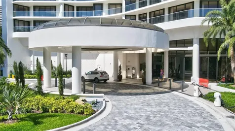 2800 Island Boulevard Aventura FL 33160