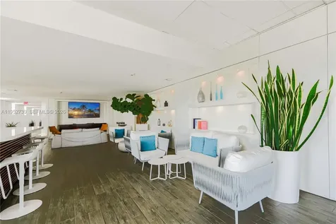 2602 E Hallandale Beach Boulevard Hallandale Beach FL 33009