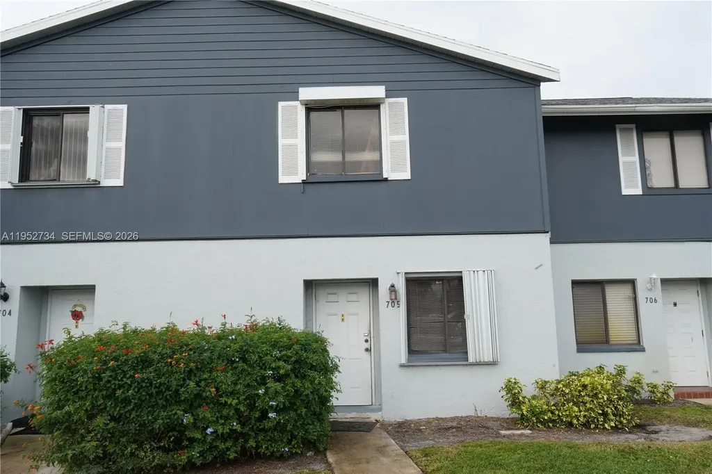 2641 W Gately Drive W West Palm Beach FL 33415