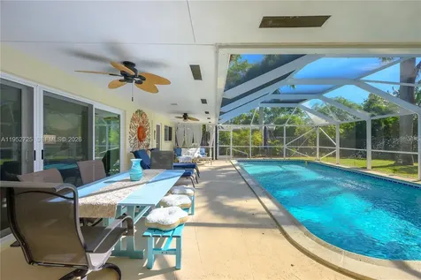 550 NE 5th Street Pompano Beach FL 33060