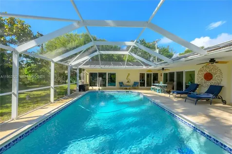 550 NE 5th Street Pompano Beach FL 33060