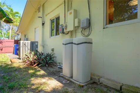 550 NE 5th Street Pompano Beach FL 33060