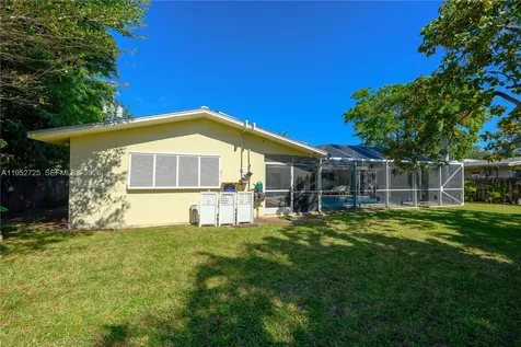 550 NE 5th Street Pompano Beach FL 33060