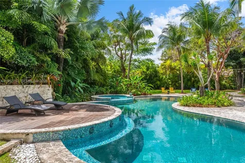 6900 SW 115th Street Pinecrest FL 33156