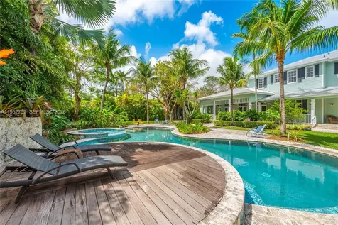 6900 SW 115th Street Pinecrest FL 33156