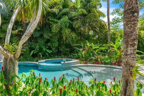 6900 SW 115th Street Pinecrest FL 33156