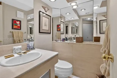 4000 Island Boulevard Aventura FL 33160