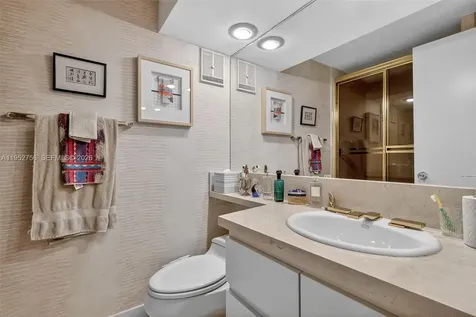 4000 Island Boulevard Aventura FL 33160