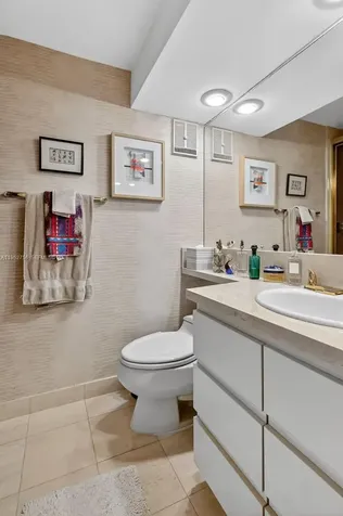 4000 Island Boulevard Aventura FL 33160