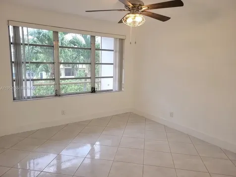851 NE 14th Avenue Hallandale Beach FL 33009