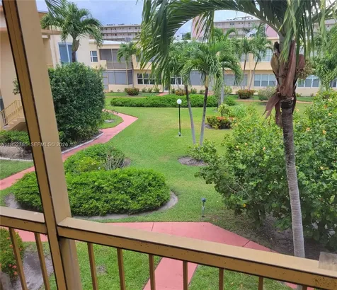 851 NE 14th Avenue Hallandale Beach FL 33009