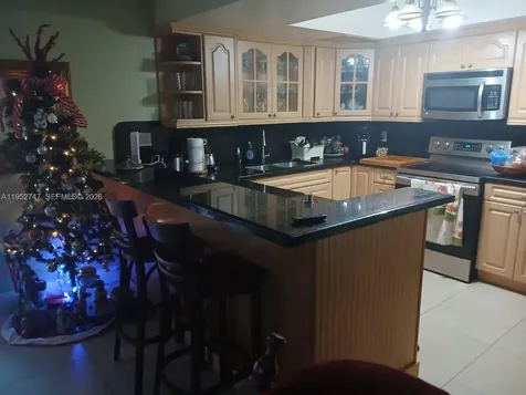 7854 W 10th Avenue Hialeah FL 33014