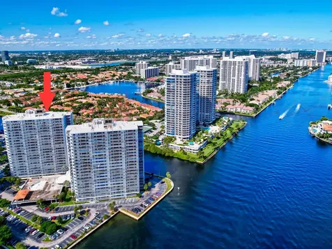 20505 E Country Club Drive Aventura FL 33180