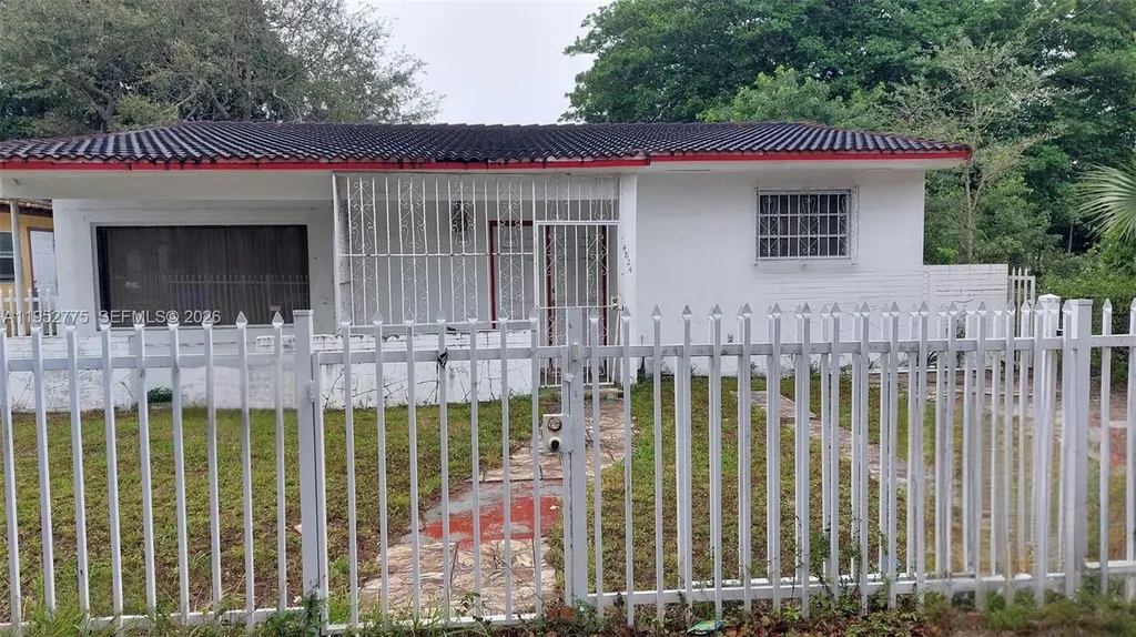 4824 NW 15th Court Miami FL 33142