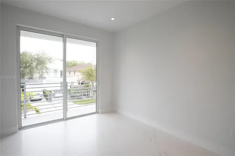 3374 Day Avenue Miami FL 33133