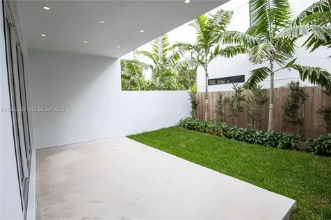 3374 Day Avenue Miami FL 33133