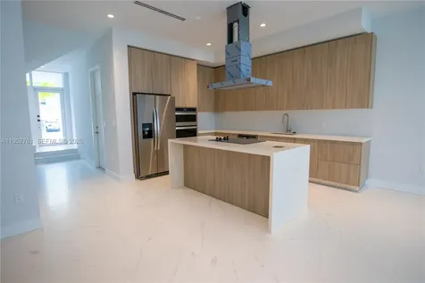 3374 Day Avenue Miami FL 33133