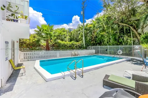 1340 Lincoln Road Miami Beach FL 33139