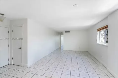 1340 Lincoln Road Miami Beach FL 33139