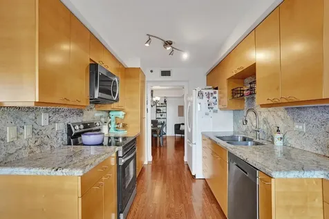 1201 S Ocean Drive Hollywood FL 33019