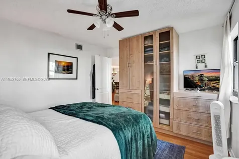 1201 S Ocean Drive Hollywood FL 33019