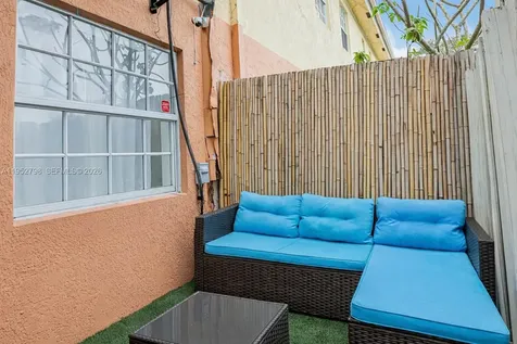2307 Washington Street Hollywood FL 33020