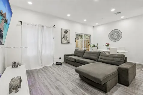 2307 Washington Street Hollywood FL 33020