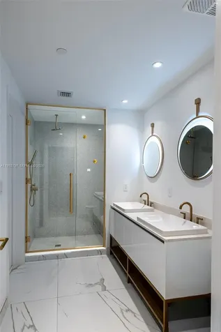 2678 Tigertail Avenue Miami FL 33133