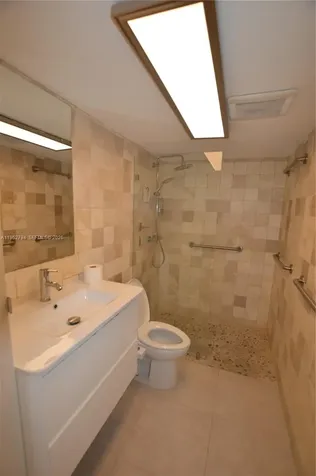 425 SE 11th Terrace Dania Beach FL 33004