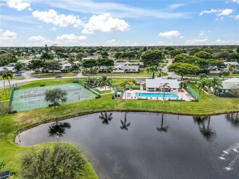 1050 Summit Trail Circle West Palm Beach FL 33415