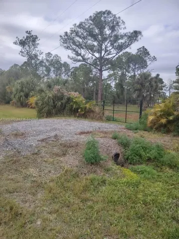 615 621 Hunting Club Avenue Clewiston FL 33440
