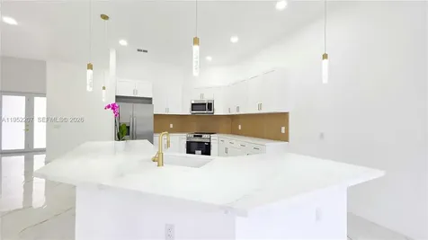 133 Hunting Club Avenue Clewiston FL 33440
