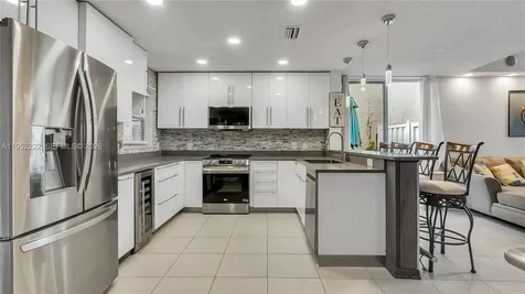 9831 NW 2nd Street Plantation FL 33324