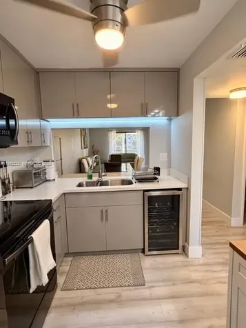 10405 Sunrise Lakes Boulevard Sunrise FL 33322