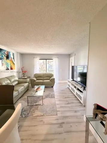 10405 Sunrise Lakes Boulevard Sunrise FL 33322