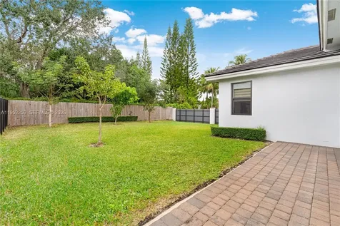 19410 SW 124th Court Miami FL 33177