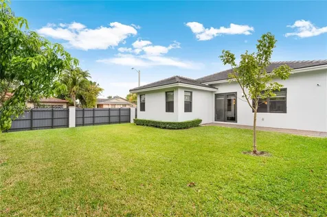 19410 SW 124th Court Miami FL 33177