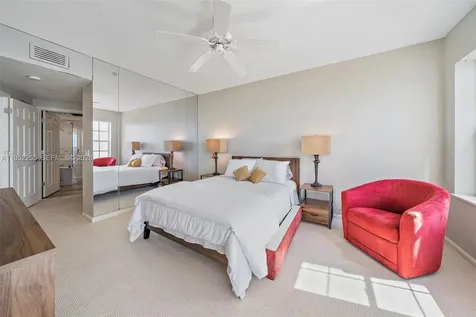 5800 NE Island Cove Way Hutchinson Island FL 34996