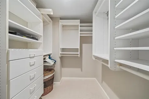 5800 NE Island Cove Way Hutchinson Island FL 34996
