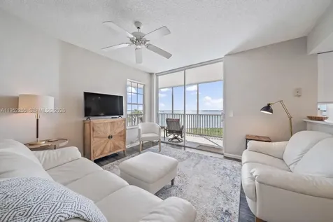5800 NE Island Cove Way Hutchinson Island FL 34996