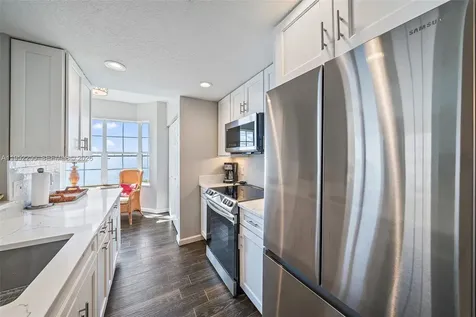5800 NE Island Cove Way Hutchinson Island FL 34996
