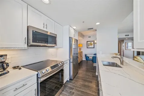 5800 NE Island Cove Way Hutchinson Island FL 34996