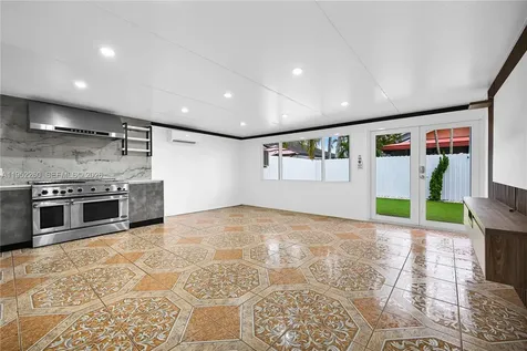 13284 SW 39th Street Miami FL 33175
