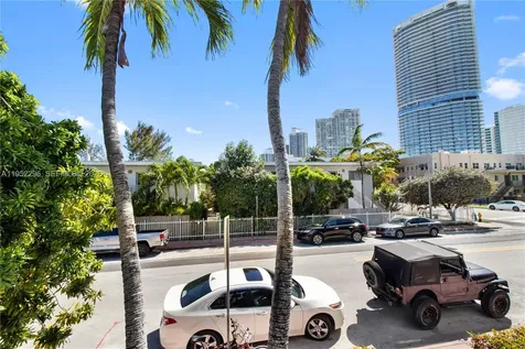 1050 7th Street Miami Beach FL 33139