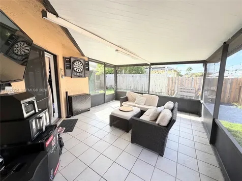 1100 SW 109th Avenue Pembroke Pines FL 33025