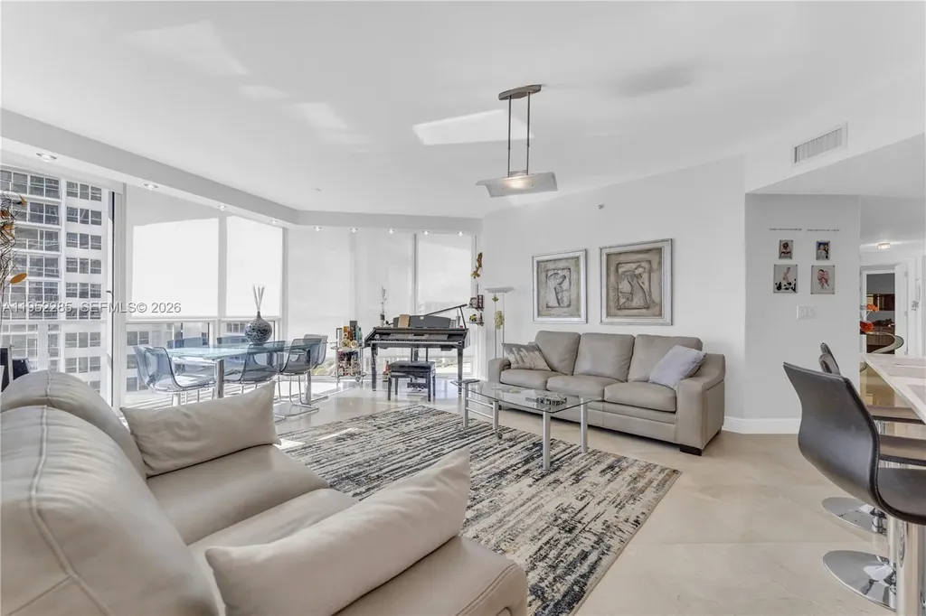 3101 S Ocean Drive Hollywood FL 33019