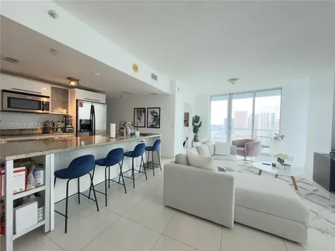 185 SW 7th Street Miami FL 33130