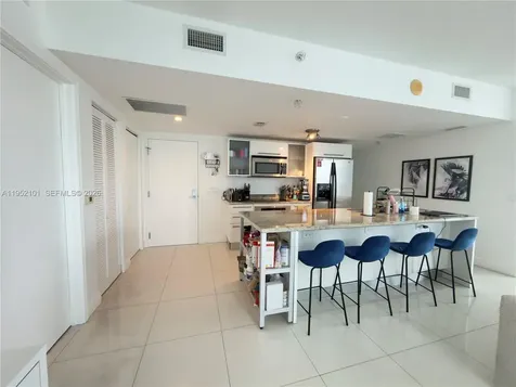 185 SW 7th Street Miami FL 33130